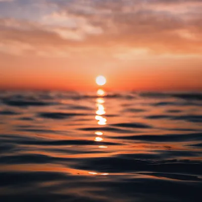 восход и закат солнца на берегу моря Стоковое Фото - изображение  насчитывающей океан, струил: 217903862