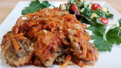 Рыба Хек в томатном соусе с луком и морковью! Заливная рыба! Вкусно и  доступно! - YouTube