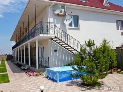 Гостевые дома Заозерного, Крым с бассейном — номера по низким ценам с фото  и отзывами 2024