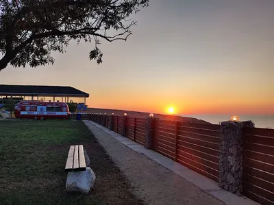 Кемпинг LAVANDA BEACH официальный сайт Крым с. Заводское на берегу  Азовского моря