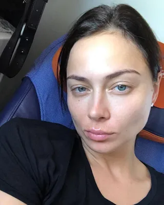 Настасья Самбурская показала откровенное фото без макияжа