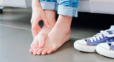 От анемии до рака: опасные болезни, которые можно определить по цвету ногтей  на ногах | DOCTORPITER