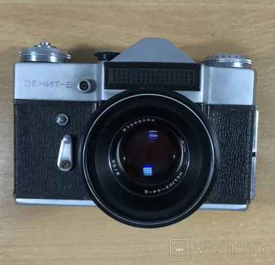 Can I adjust the light meter on my Zenit E? I see that there's a screw here  unlike most Zenit E's. : r/AnalogCommunity