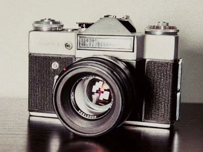 File:Zenit-E (Soviet version, 1983) and Helios-44-2 (1983) - 0024-31.jpg -  Wikipedia