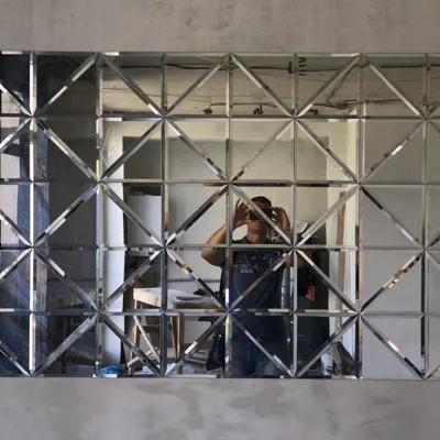 Зеркальное панно на стену из зеркальной плитки с фацетом - Готовый монтаж  от iSteklo
