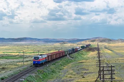 Жангиз Тобе, Солнечный. ТРБ 63544 Лето 1975г. Суботник, посадка деревьев у  казармы. Прапорщик Руди А.Ф. с сержантами