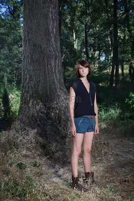 Девушка с корзинкой в лесу - 54 фото