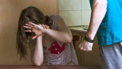 Двое взрослых девушек-педофилок искали несовершеннолетних мальчиков для  секса | Пикабу