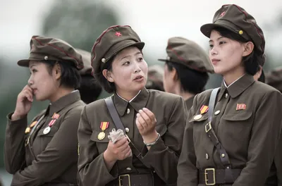 Аборты без анестезии. 70% женщин в армии Северной Кореи подвергаются  сексуальному насилию