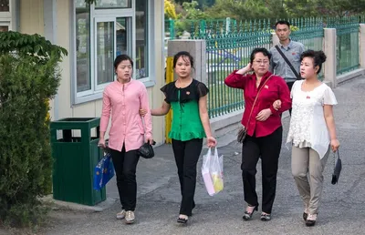 Красота по режиму: как выглядят девушки и женщины в Северной Корее, чем  занимаются. Рассказываю, показываю | Этобаза | Дзен
