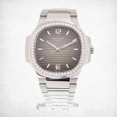Patek Philippe Nautilus 32 мм Женские часы 7118/1200A-011 Безель с  бриллиантами