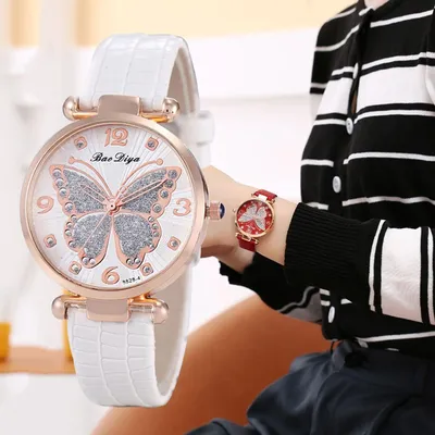 Женские часы аналоговые со стразами на циферблате Guess — купить недорого с  доставкой, 22929