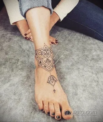 Татуировка на ноге: надпись на щиколотке - tattopic.ru