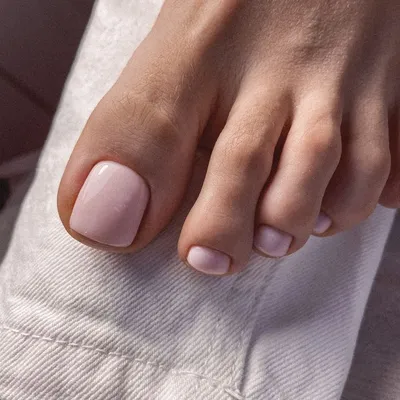 Новогодний и зимний маникюр's Instagram post: “⏩ @oshkina_diana #ногти  #маникюр #педикюр #дизайнногтей #ручнаяроспись #комбинир… в 2023 г |  Гвоздь, Ногти, Розовый маникюр