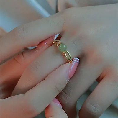 Какое кольцо на какой палец надевать: значение колец на разных пальцах