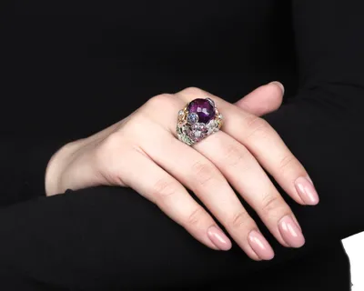 Эксклюзивное золотое кольцо с аметистом 16.69ct – купить по цене 224 500 ₽  с доставкой в интернет-магазине Mister Diamond