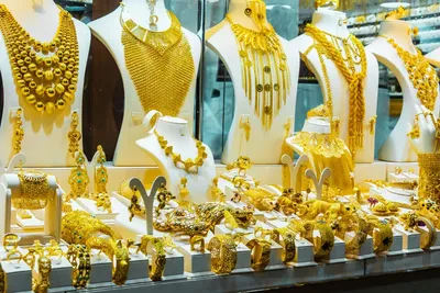 Часы короля Египта продали за рекордную сумму на аукционе в Дубае //  Новости НТВ