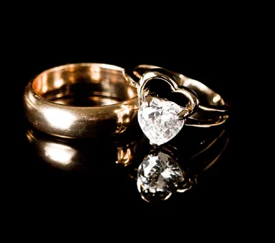 Золотые кольца — купить недорого в интернет-магазине золото585, каталог с  фото и ценами