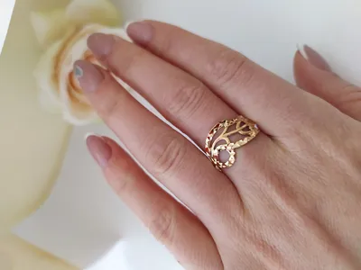 Недорогие золотые кольца с вставкой из камня купить в интернет-магазине.  Каталог ломбарда. Фото. Цены