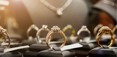Золотое помолвочное кольцо с бриллиантами 0,14 карат в белом золоте -  Ювелирный гардероб EVGENIA MOMENT (Momentsilver). интернет-магазин  украшений из серебра