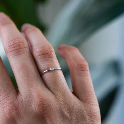 Золотое кольцо с одним камнем - Женское золотое кольцо с цирконием  (ID#609348723), цена: 5490 ₴, купить на Prom.ua