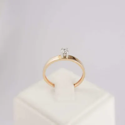 Помолвочные кольца с одним бриллиантом