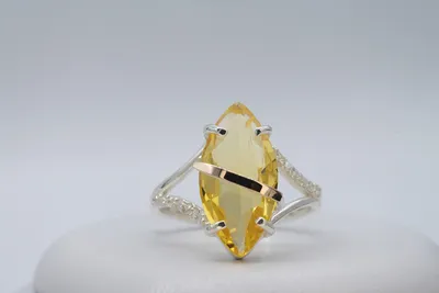 Кольцо из белого золота с бриллиантами и цитрином – купить в Москве по цене  918 764 тенге в интернет-магазине ЭПЛ Даймонд