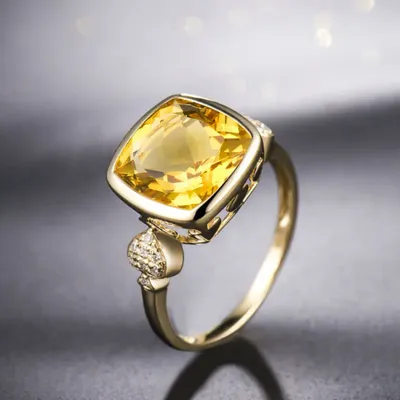 Кольцо из золота с квадратным цитрином на заказ или купить в интернет  магазине в Москве, заказать в ювелирной мастерской