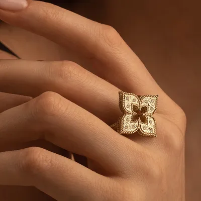 Кольца :: Кольца из золота :: Бриллиант :: Очаровательное золотое кольцо в виде  цветка с бриллиантом