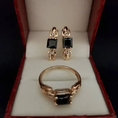 Серьги и кольцо из желтого золота 585 пробы с бриллиантами (комплект) 8657  - купить сегодня за 150000 руб. Интернет ломбард «Тик – Так» в Москве