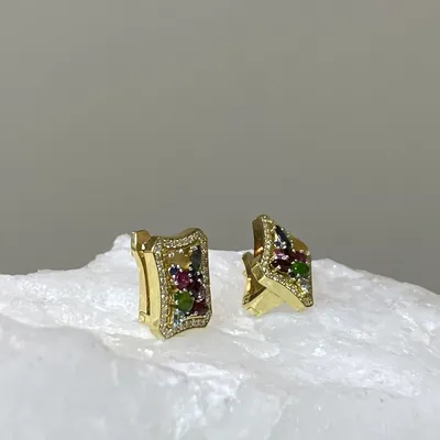 Золотые и платиновые серьги с бриллиантами и драгоценными камнями