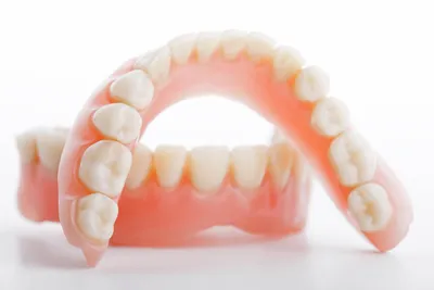 Протезирование жевательных зубов, варианты и цены от 12 000 ₽