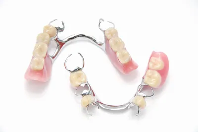 Зубные протезы – Зубная клиника 24 часа. Кариес: виды, лечение без бор  машины, стоимость.