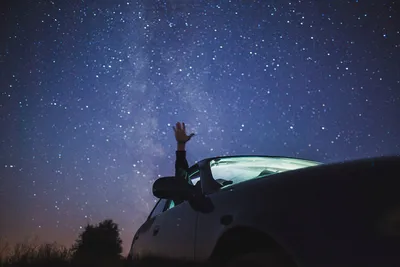 Естественное реальное ночное небо играет главные роли текстура предпосылки  Стоковое Фото - изображение насчитывающей созвездие, никто: 53719908