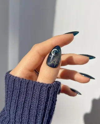 Звездный маникюр: идея красивого осеннего дизайна ногтей с блестками |  theGirl